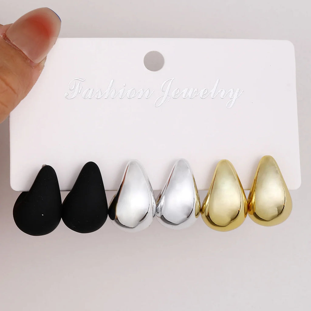 Elegant Teardrop Stud Earring