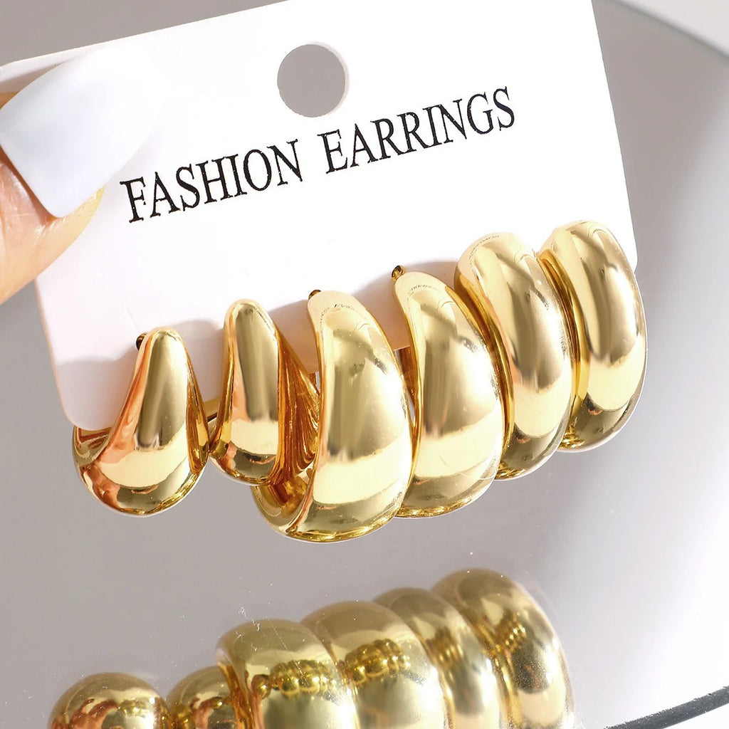 Elegant Teardrop Stud Earring